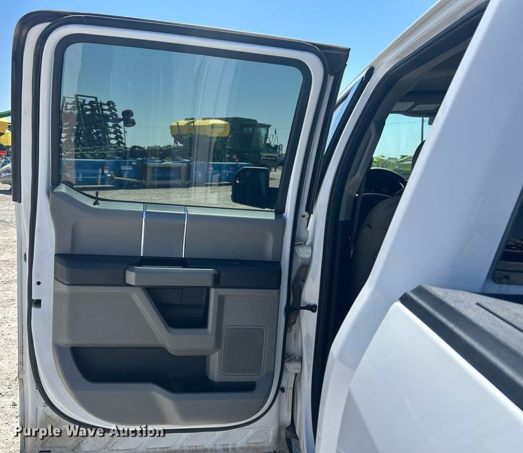 image for item EX9264 2020 Ford F150 XL SuperCrew pickup truck