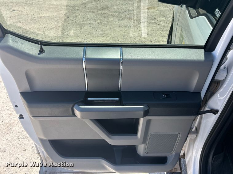 image for item EX9264 2020 Ford F150 XL SuperCrew pickup truck