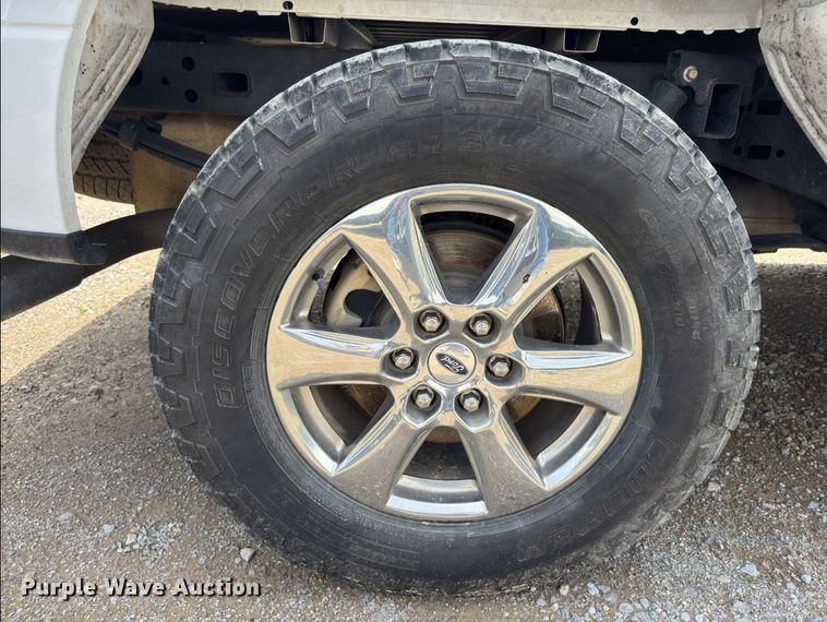 image for item EX9264 2020 Ford F150 XL SuperCrew pickup truck