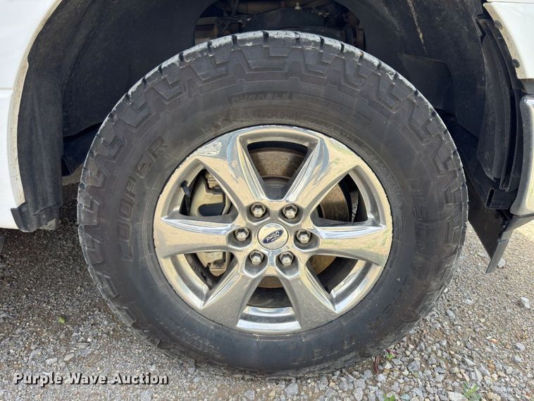 image for item EX9264 2020 Ford F150 XL SuperCrew pickup truck