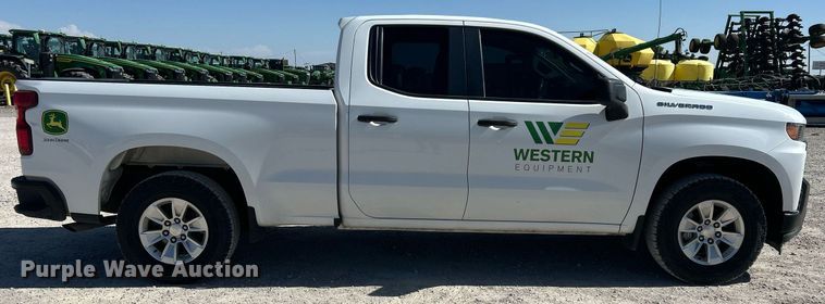 image for item EX9266 2020 Chevrolet Silverado 1500 Double Cab pickup truck