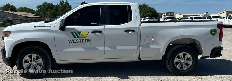 image for item EX9266 2020 Chevrolet Silverado 1500 Double Cab pickup truck