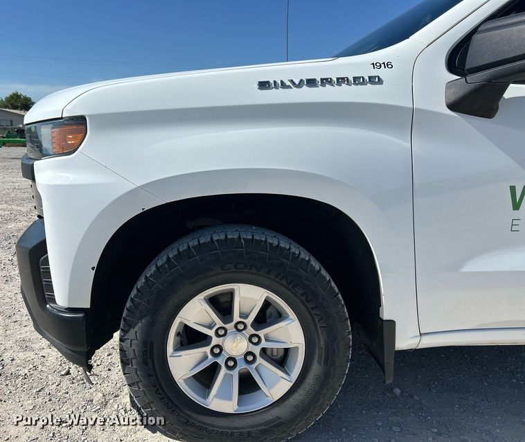 image for item EX9266 2020 Chevrolet Silverado 1500 Double Cab pickup truck