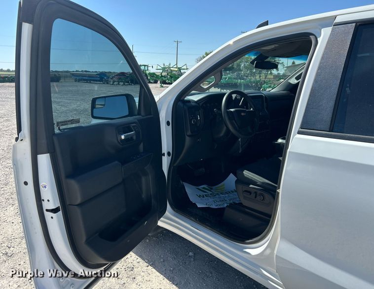 image for item EX9266 2020 Chevrolet Silverado 1500 Double Cab pickup truck