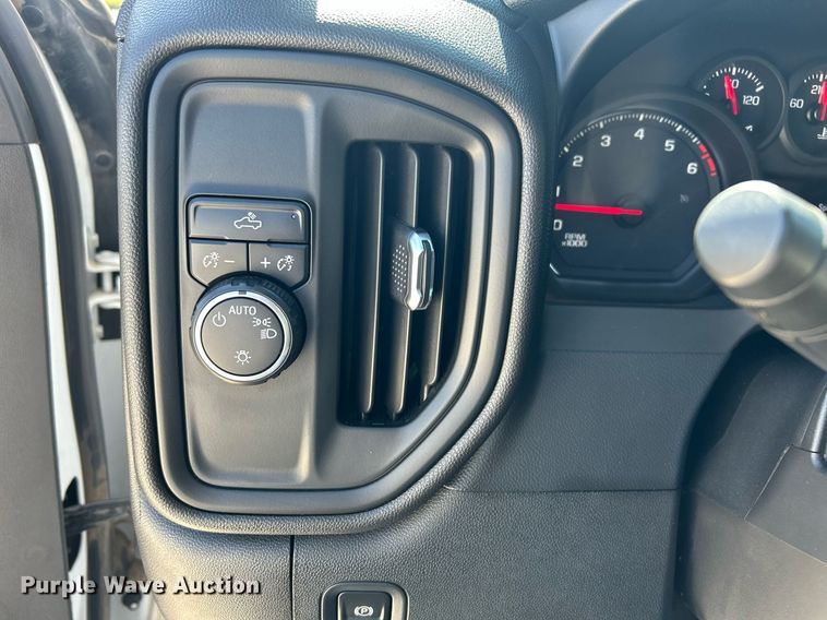 image for item EX9266 2020 Chevrolet Silverado 1500 Double Cab pickup truck