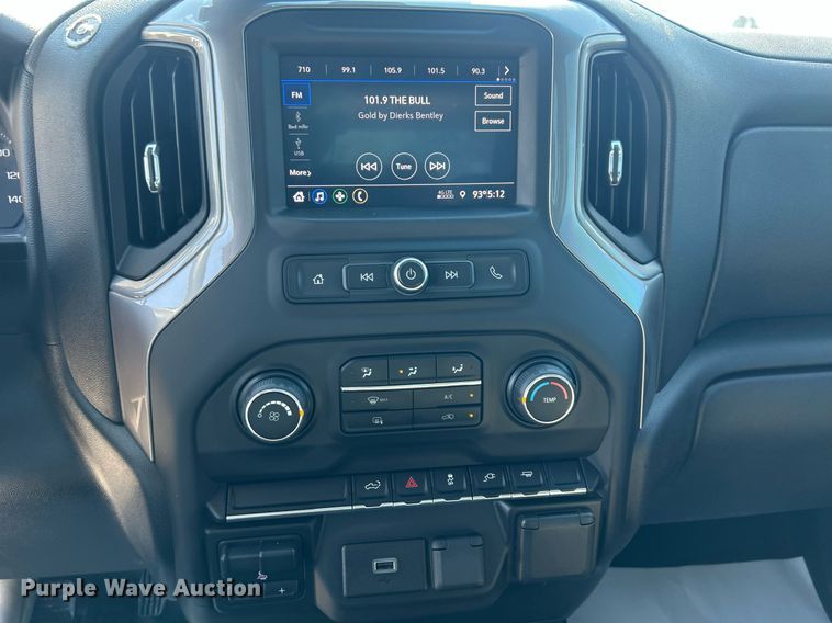 image for item EX9266 2020 Chevrolet Silverado 1500 Double Cab pickup truck