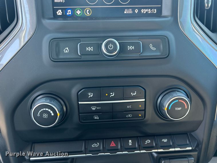 image for item EX9266 2020 Chevrolet Silverado 1500 Double Cab pickup truck