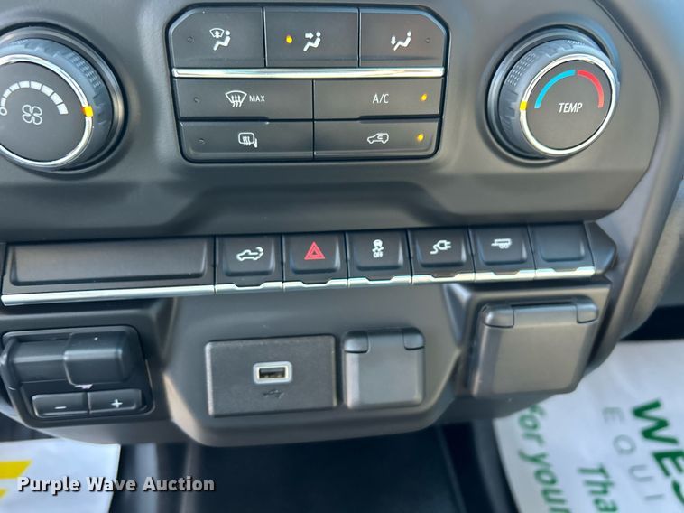 image for item EX9266 2020 Chevrolet Silverado 1500 Double Cab pickup truck