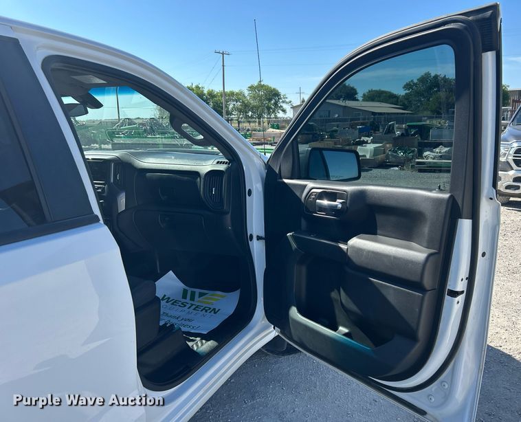 image for item EX9266 2020 Chevrolet Silverado 1500 Double Cab pickup truck