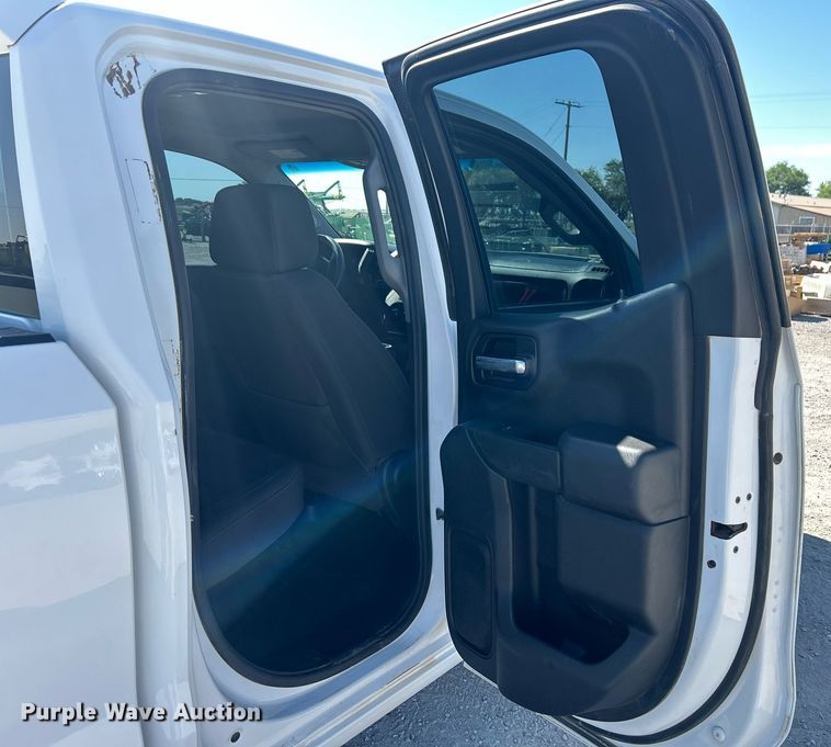 image for item EX9266 2020 Chevrolet Silverado 1500 Double Cab pickup truck