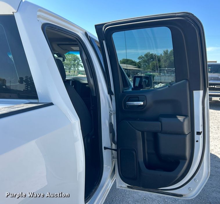 image for item EX9266 2020 Chevrolet Silverado 1500 Double Cab pickup truck