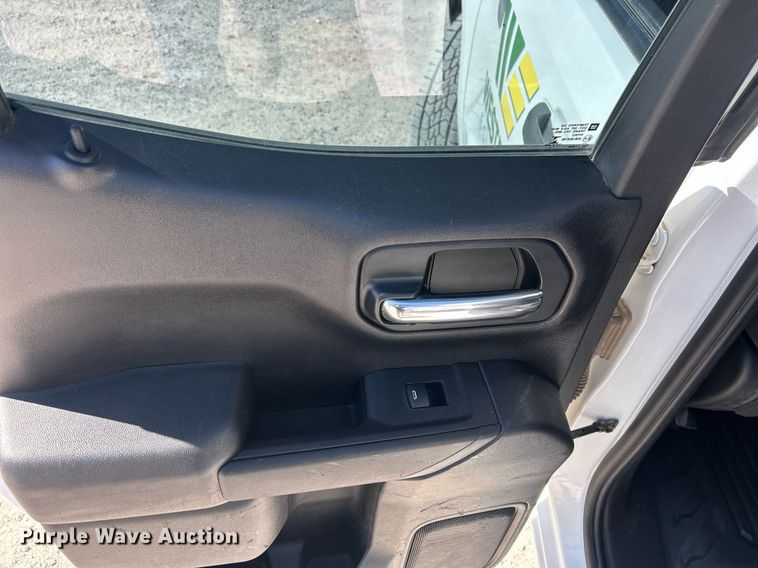 image for item EX9266 2020 Chevrolet Silverado 1500 Double Cab pickup truck