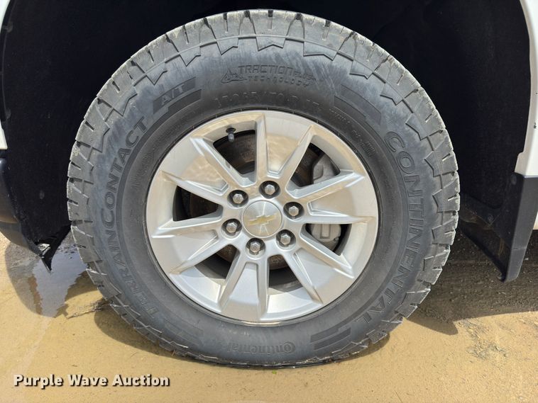 image for item EX9266 2020 Chevrolet Silverado 1500 Double Cab pickup truck