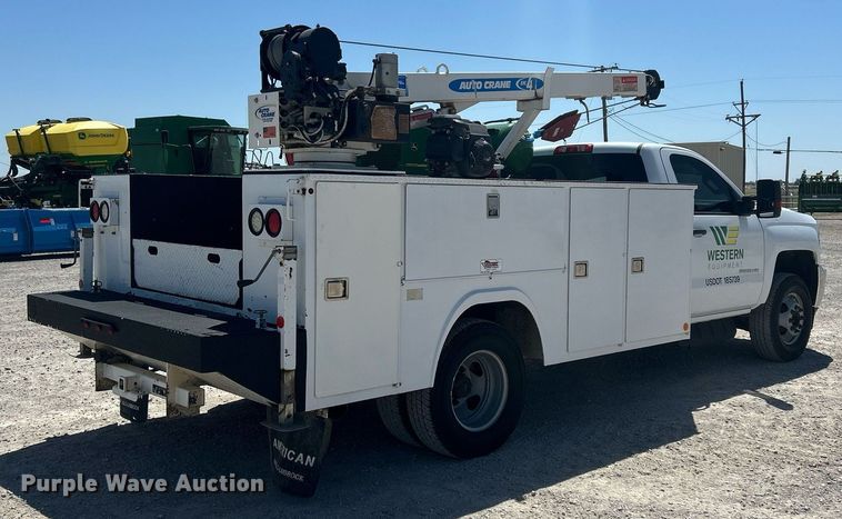 image for item EX9267 2018 Chevrolet Silverado 3500HD utility / service truck