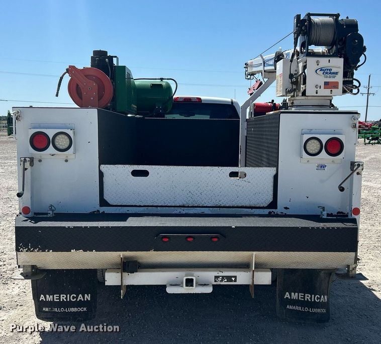 image for item EX9267 2018 Chevrolet Silverado 3500HD utility / service truck