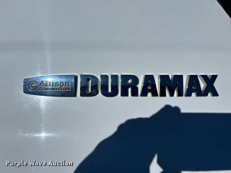 image for item EX9267 2018 Chevrolet Silverado 3500HD utility / service truck