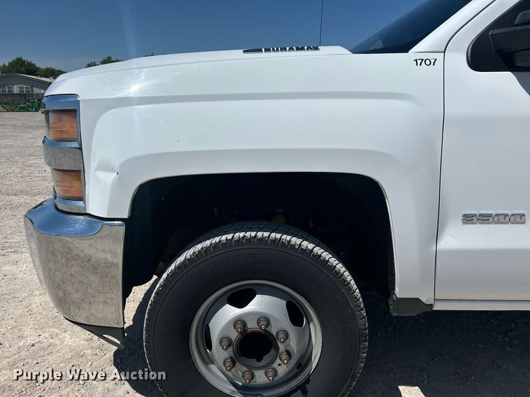 image for item EX9267 2018 Chevrolet Silverado 3500HD utility / service truck