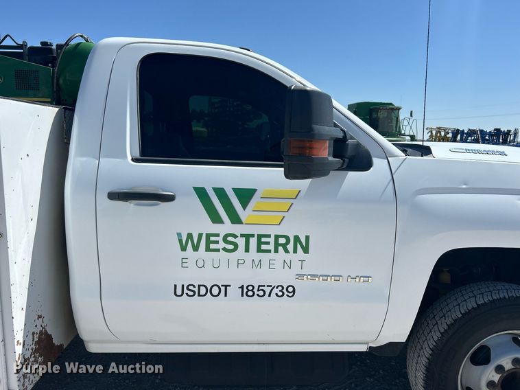 image for item EX9267 2018 Chevrolet Silverado 3500HD utility / service truck