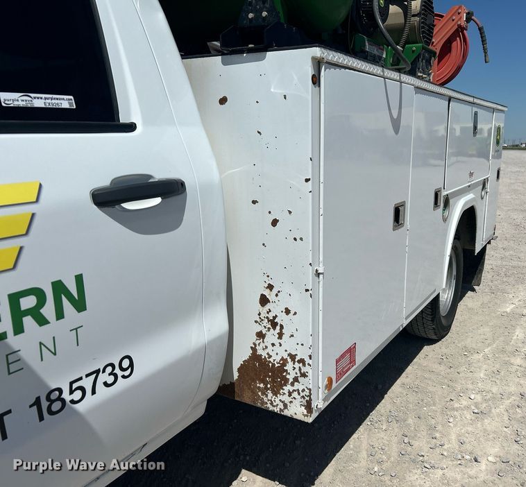 image for item EX9267 2018 Chevrolet Silverado 3500HD utility / service truck