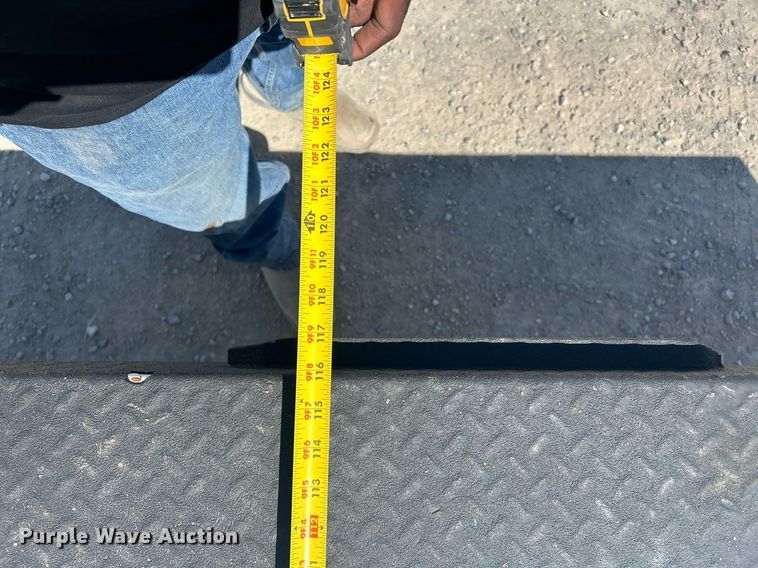 image for item EX9267 2018 Chevrolet Silverado 3500HD utility / service truck