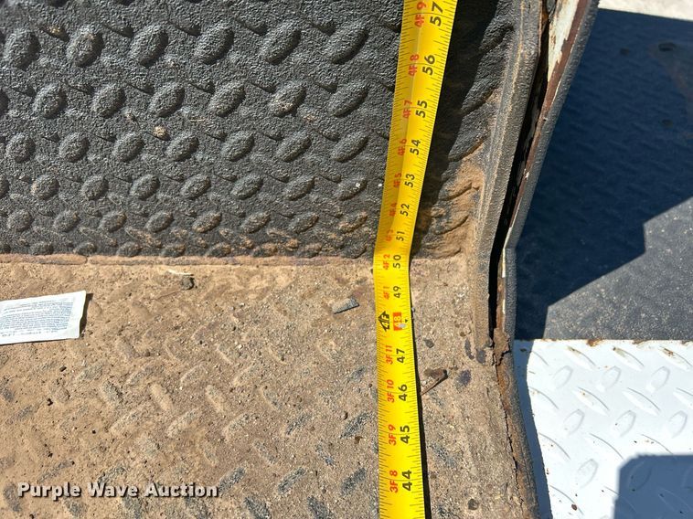 image for item EX9267 2018 Chevrolet Silverado 3500HD utility / service truck