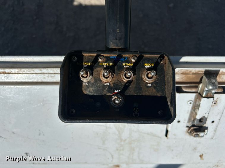 image for item EX9267 2018 Chevrolet Silverado 3500HD utility / service truck