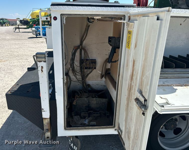 image for item EX9267 2018 Chevrolet Silverado 3500HD utility / service truck