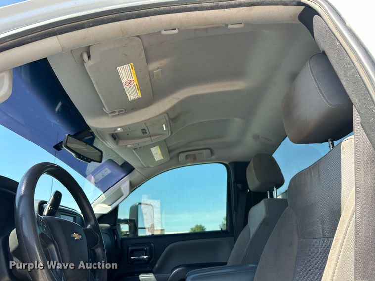 image for item EX9267 2018 Chevrolet Silverado 3500HD utility / service truck