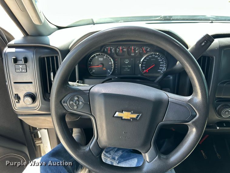 image for item EX9267 2018 Chevrolet Silverado 3500HD utility / service truck
