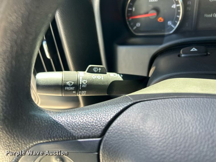 image for item EX9267 2018 Chevrolet Silverado 3500HD utility / service truck