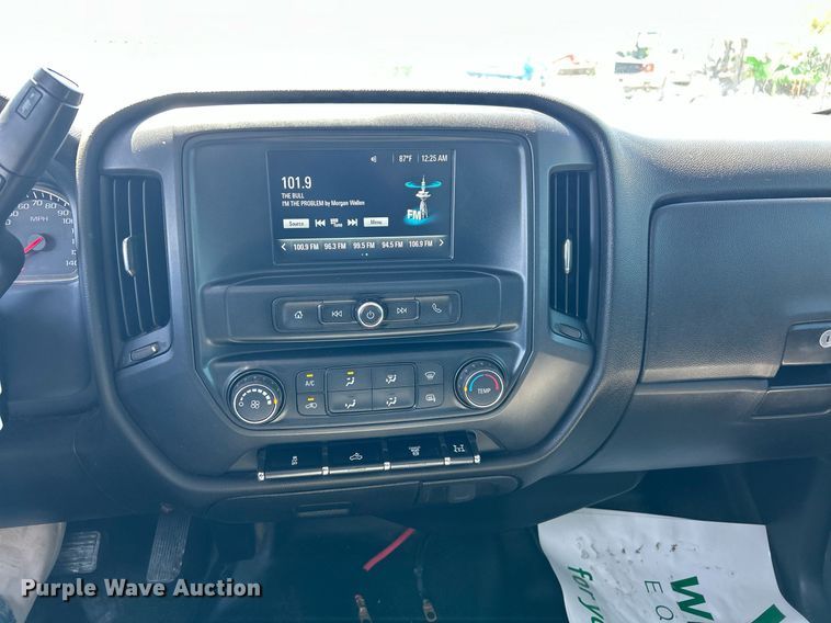 image for item EX9267 2018 Chevrolet Silverado 3500HD utility / service truck