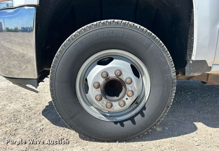 image for item EX9267 2018 Chevrolet Silverado 3500HD utility / service truck