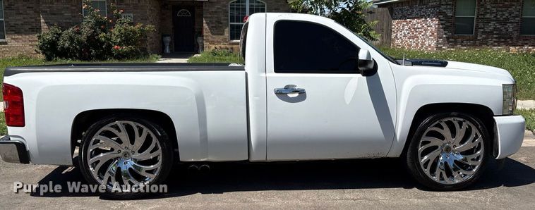 image for item EX9270 2010 Chevrolet Silverado 1500 pickup truck