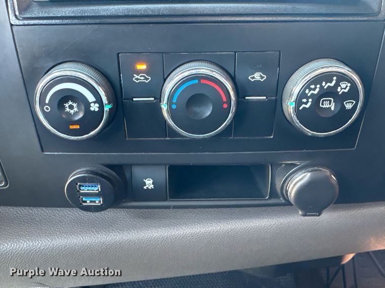 image for item EX9270 2010 Chevrolet Silverado 1500 pickup truck