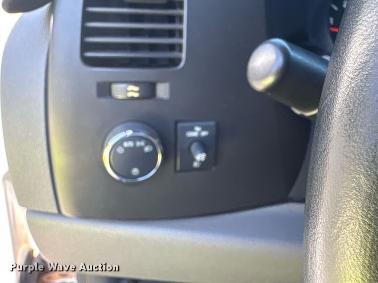 image for item EX9270 2010 Chevrolet Silverado 1500 pickup truck