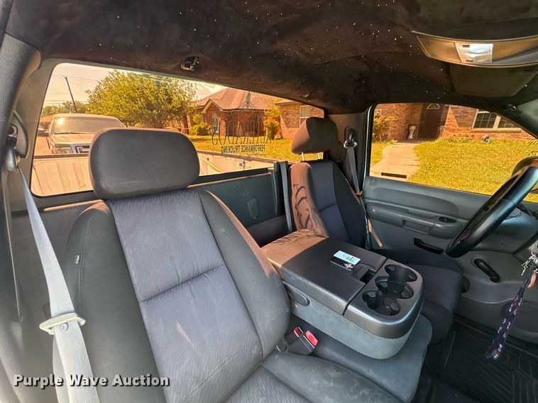 image for item EX9270 2010 Chevrolet Silverado 1500 pickup truck