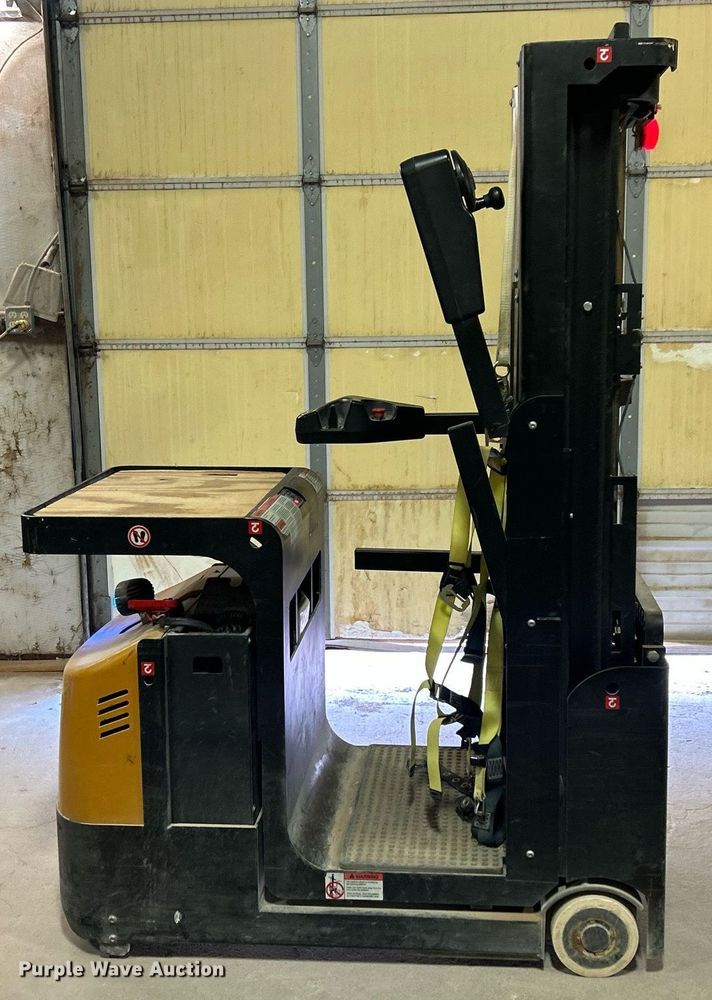 image for item EX9793 2020 Big Joe J1 order picker