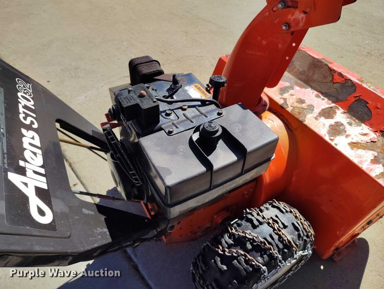 image for item IP9586 Ariens ST1032 snow blower