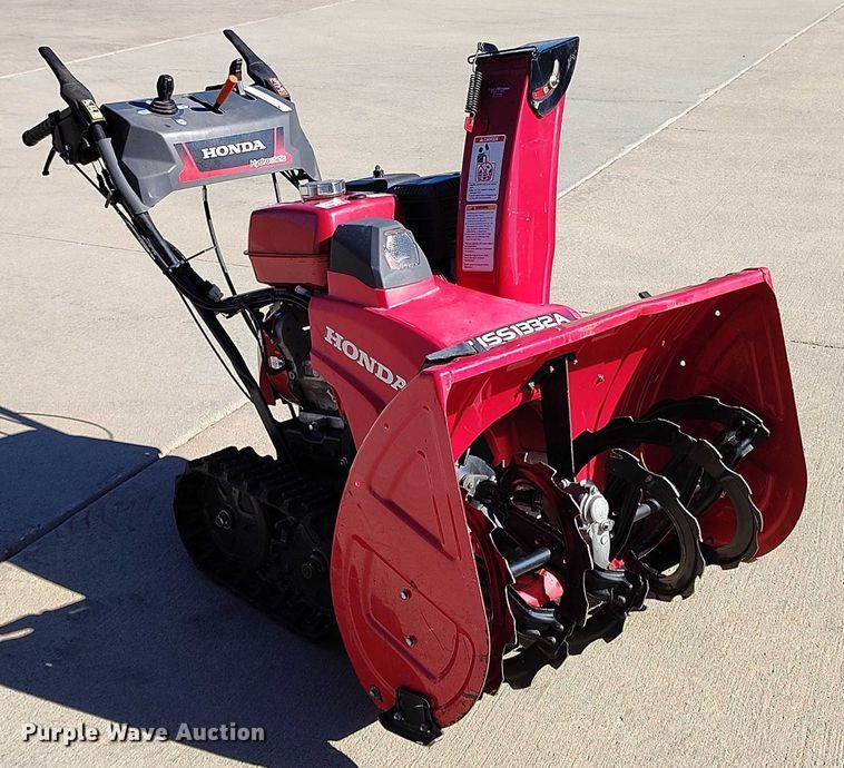 image for item IP9591 Honda HSS1332A snow blower