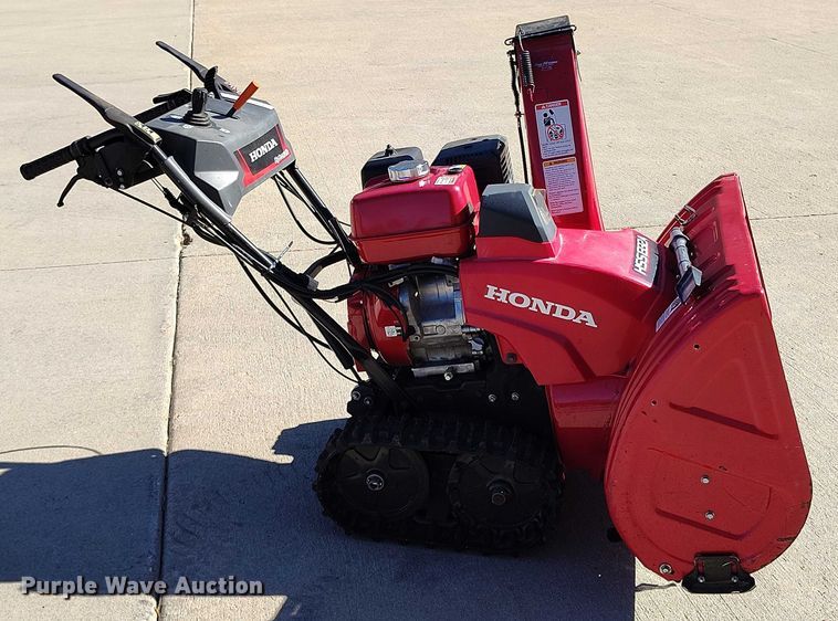 image for item IP9591 Honda HSS1332A snow blower