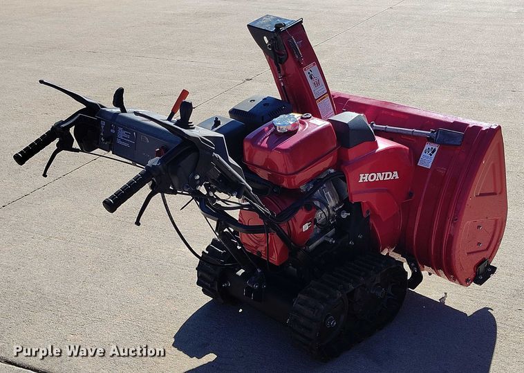 image for item IP9591 Honda HSS1332A snow blower