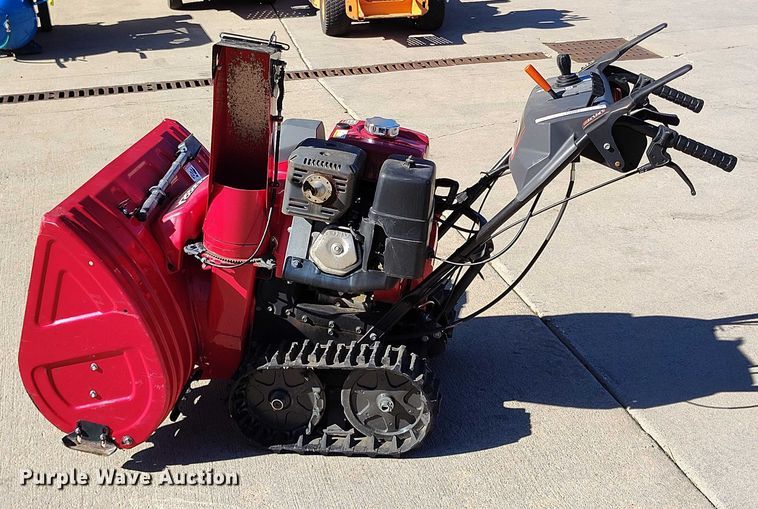 image for item IP9591 Honda HSS1332A snow blower