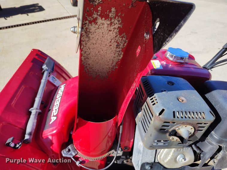 image for item IP9591 Honda HSS1332A snow blower