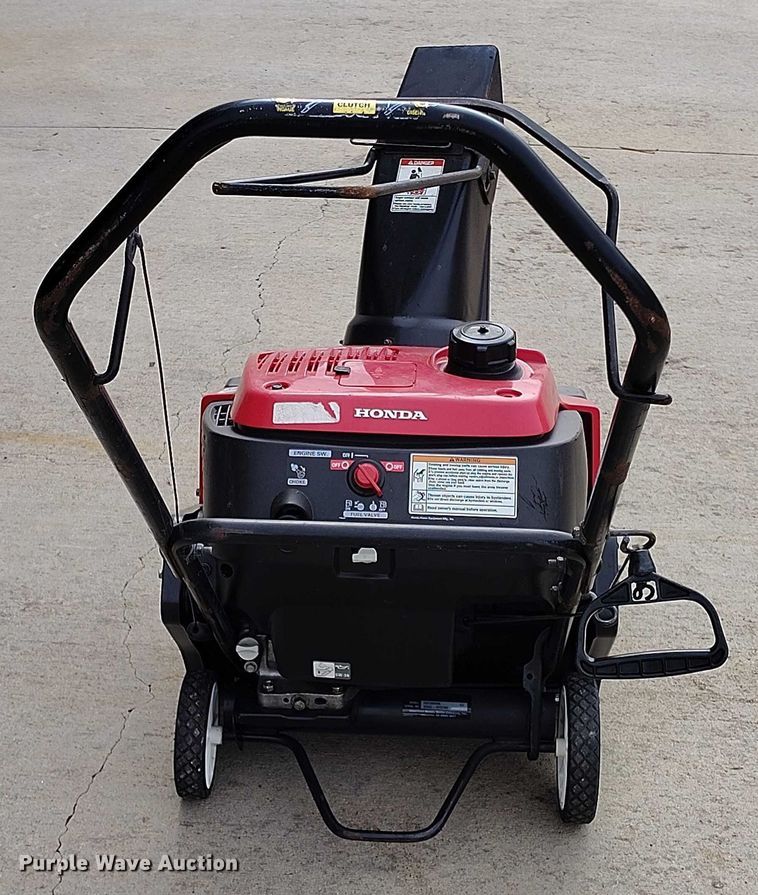 image for item IP9600 Honda HS720AMA  snow blower