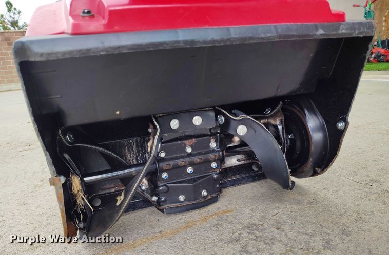 image for item IP9600 Honda HS720AMA  snow blower