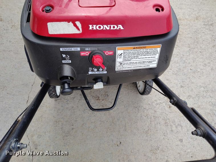 image for item IP9600 Honda HS720AMA  snow blower