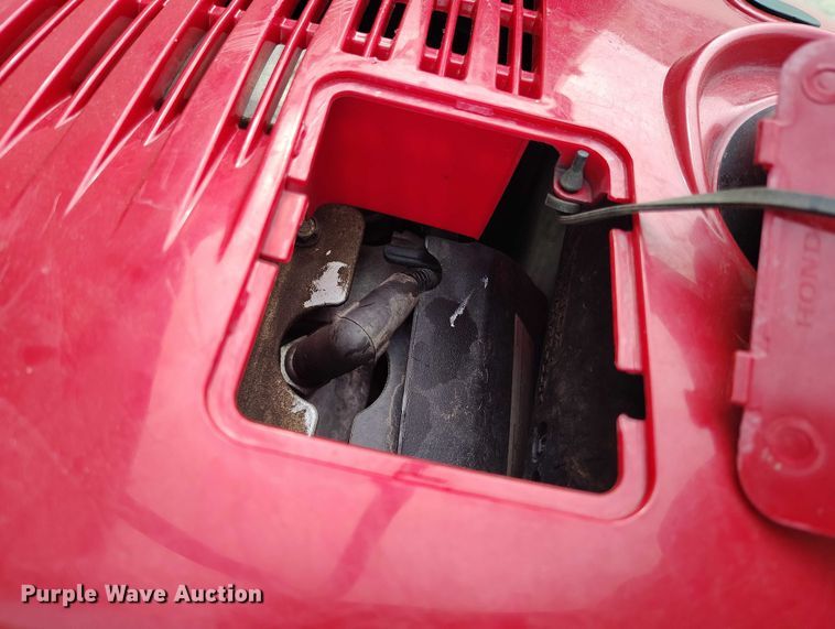 image for item IP9600 Honda HS720AMA  snow blower