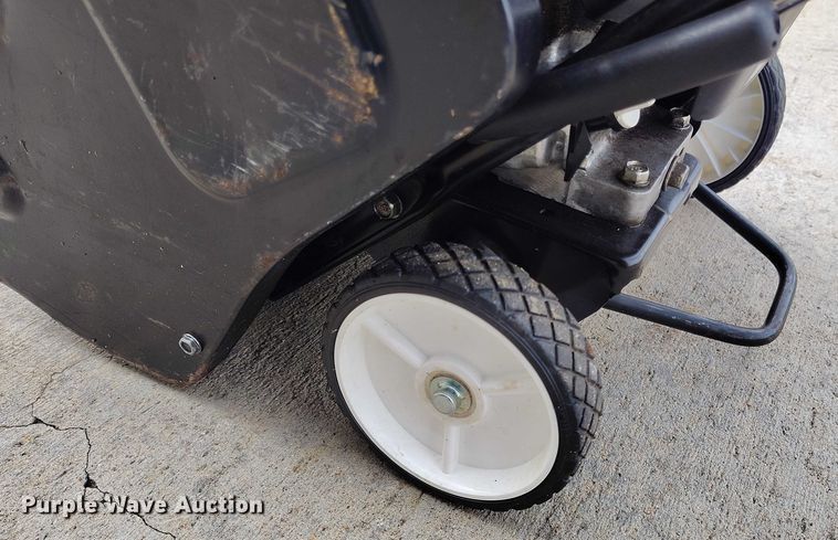 image for item IP9600 Honda HS720AMA  snow blower