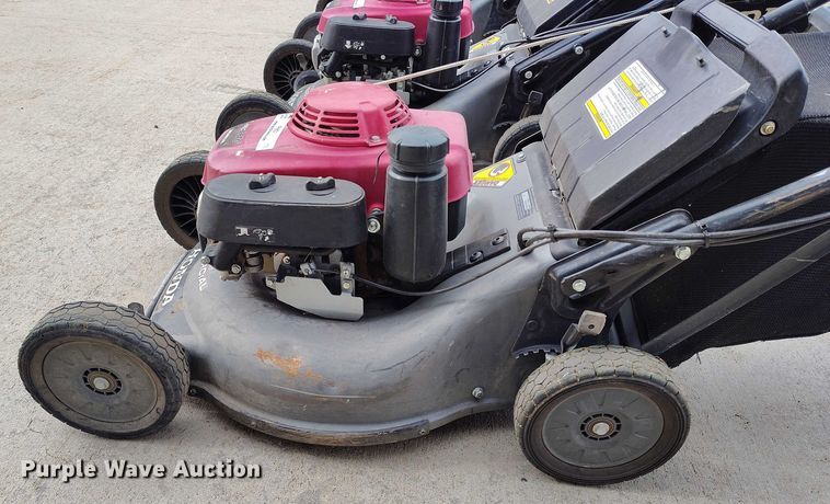 image for item IP9601 (4) Honda HRC216K3 push mowers