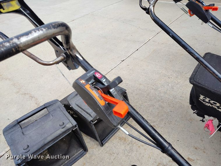 image for item IP9601 (4) Honda HRC216K3 push mowers